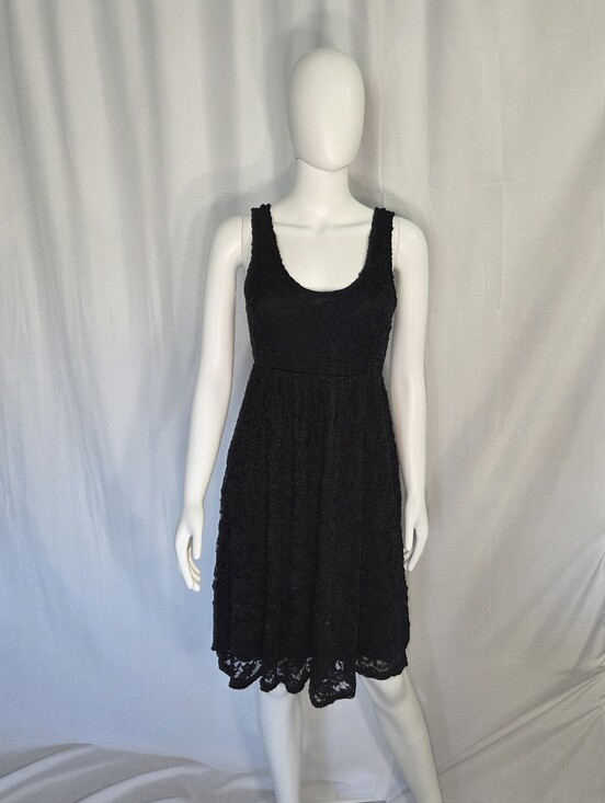 Dresses & Skirts - Womens Black Lace Sleeveless Maternity Dress